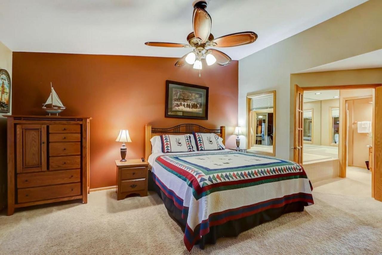 Brown Family Condo For Families Golf Trips And Girls Getaways Wisconsin Dells Buitenkant foto