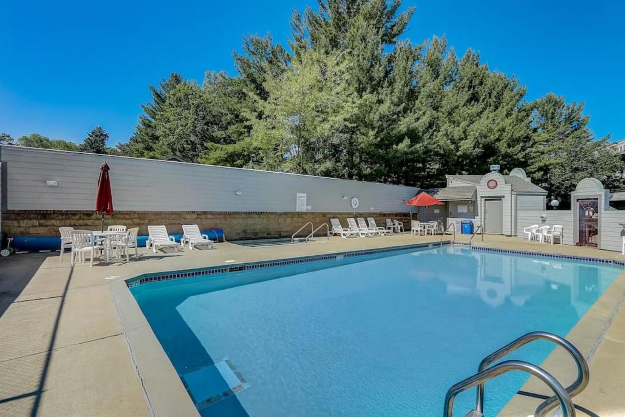 Brown Family Condo For Families Golf Trips And Girls Getaways Wisconsin Dells Buitenkant foto