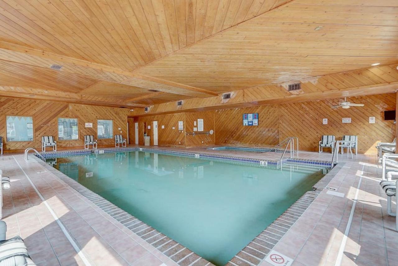 Brown Family Condo For Families Golf Trips And Girls Getaways Wisconsin Dells Buitenkant foto