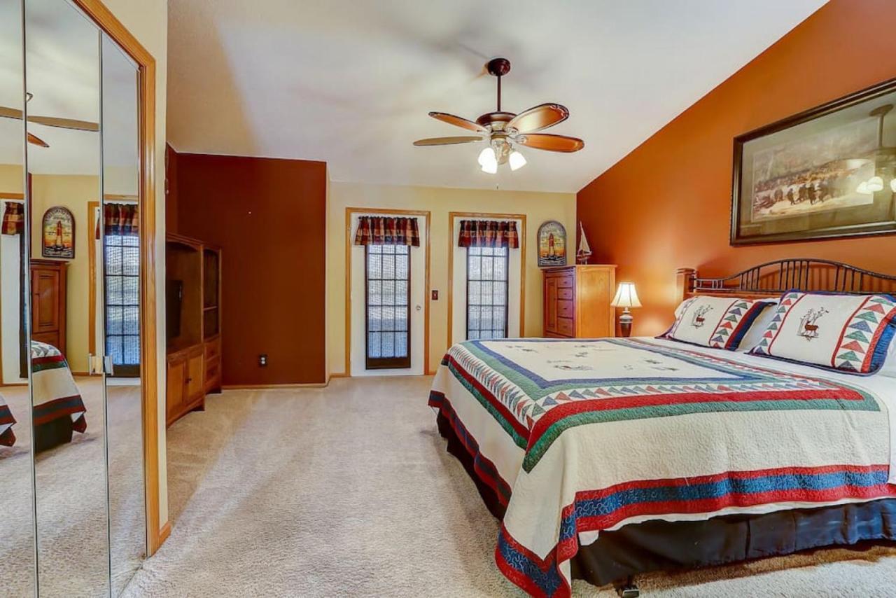 Brown Family Condo For Families Golf Trips And Girls Getaways Wisconsin Dells Buitenkant foto
