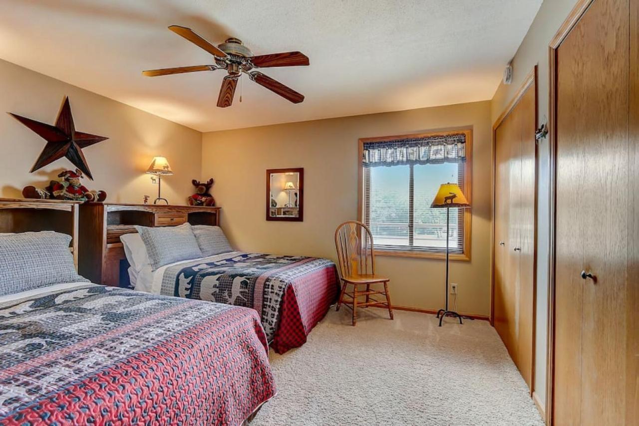 Brown Family Condo For Families Golf Trips And Girls Getaways Wisconsin Dells Buitenkant foto