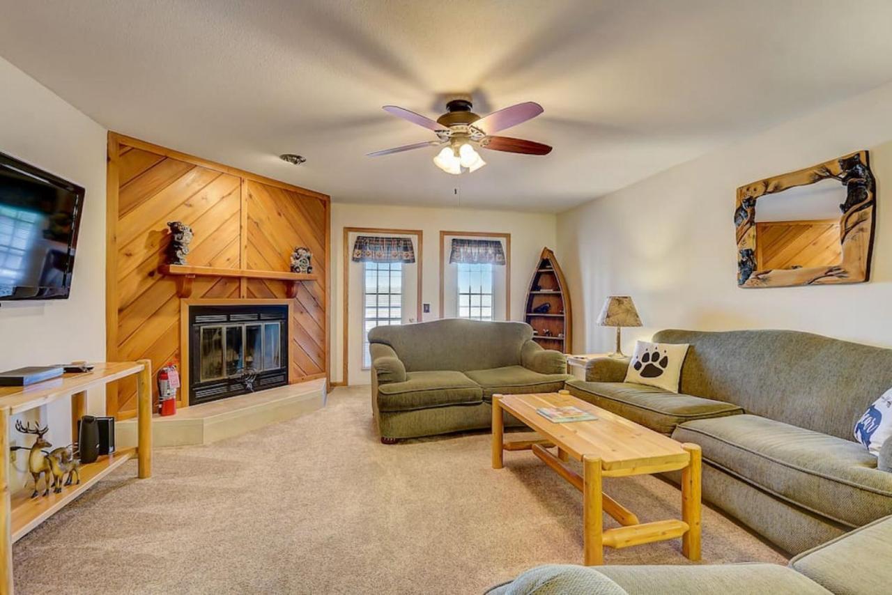 Brown Family Condo For Families Golf Trips And Girls Getaways Wisconsin Dells Buitenkant foto