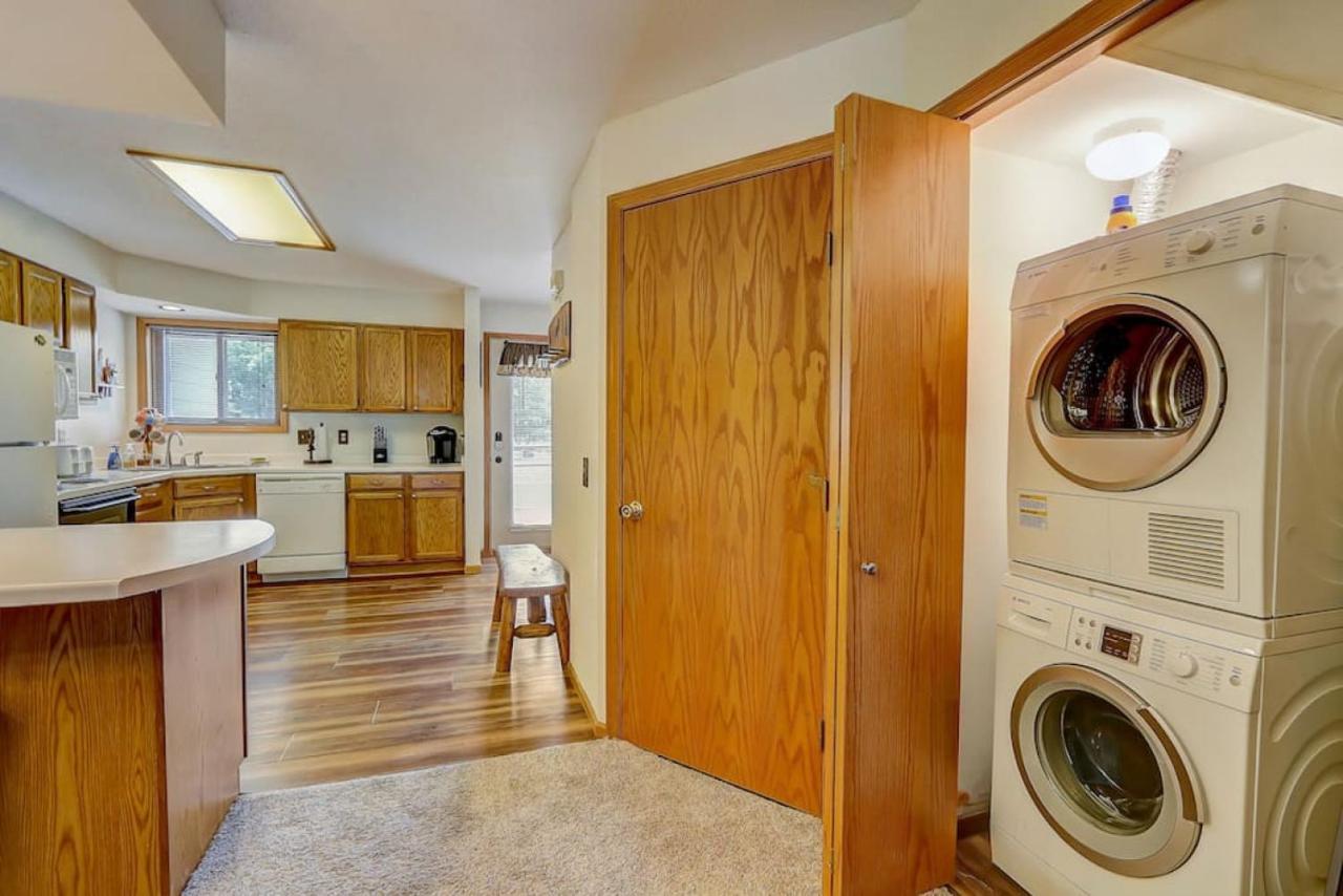 Brown Family Condo For Families Golf Trips And Girls Getaways Wisconsin Dells Buitenkant foto