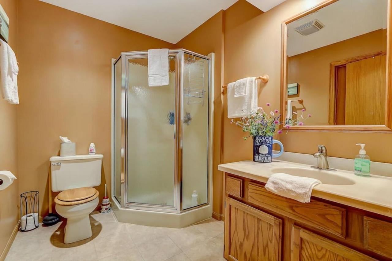 Brown Family Condo For Families Golf Trips And Girls Getaways Wisconsin Dells Buitenkant foto